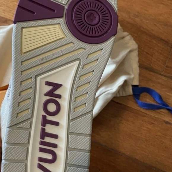 Unisex LV trainers - Picture 2 of 8